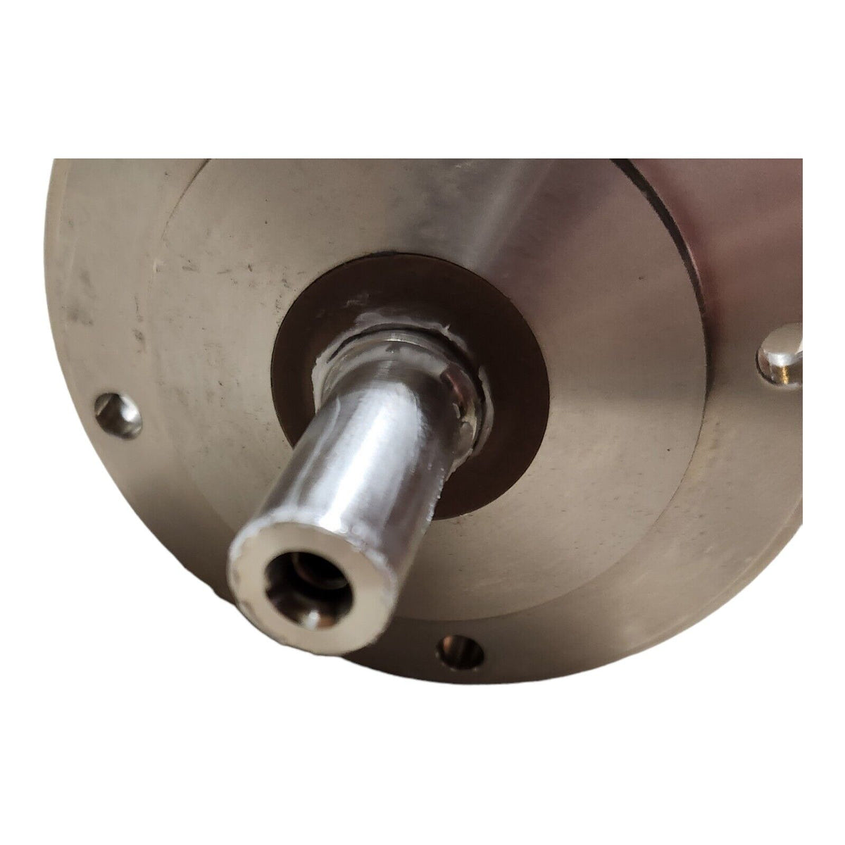 Beckhoff AM8833 Servo Motor (New – Open Box) - Photo 5